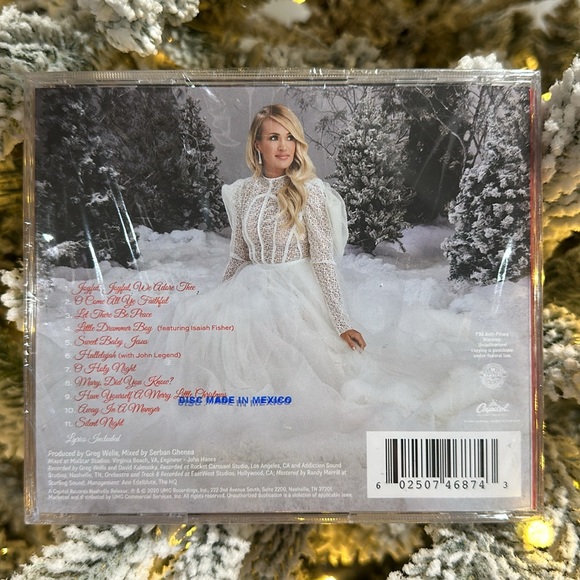 NWT Carrie Underwood My Gift CD - Picture 2 of 2